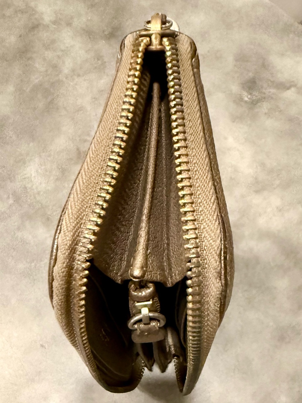Jimmy Choo Bronze Star-Embellished Zip Wallet with Choo Charm Zipper Pull - Picture 6 of 10